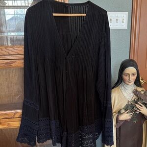 Elegant Black Lace Trim Women's Top